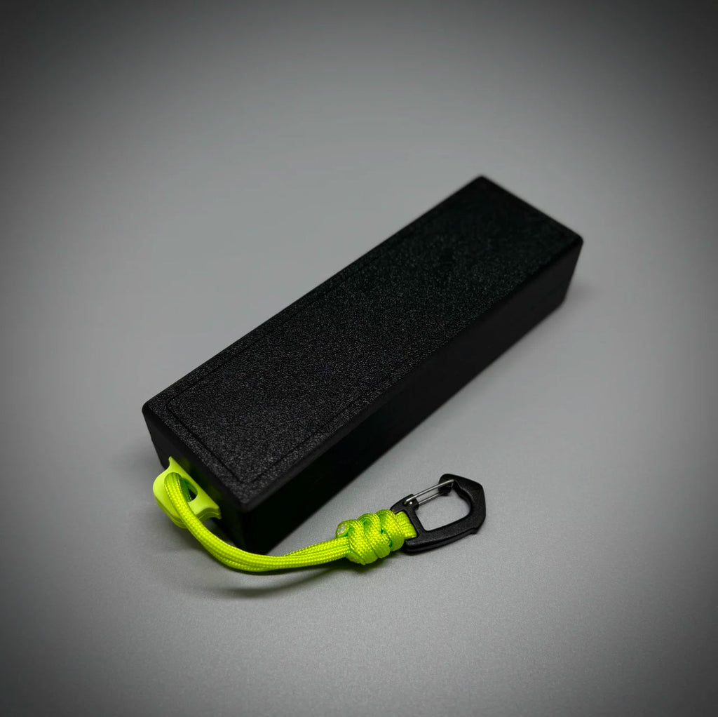 Micro Fishing Rig & Bobber Box – Holds 12 Rigs + Float Storage