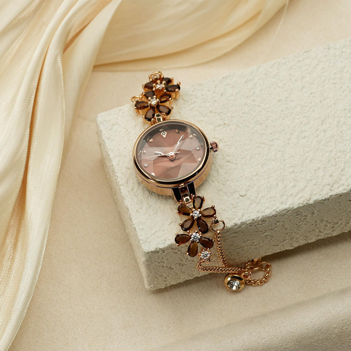TIME100 Women's Bracelet Watches Ladies Quartz Wrist Watch with Green Dial Bezel with Crystals in Movement Bracelet Strap with Diamonds Waterproof