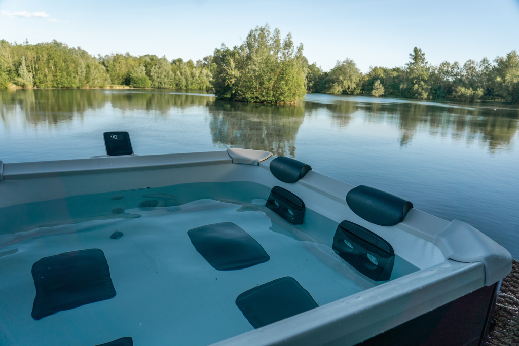 MSPA Oslo Rigid Hot Tub & Spa — Seats up to 6