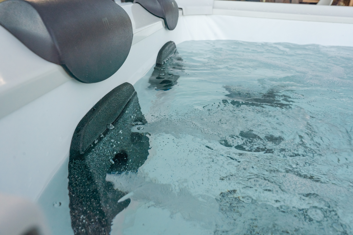 MSPA Oslo Rigid Hot Tub & Spa — Seats up to 6