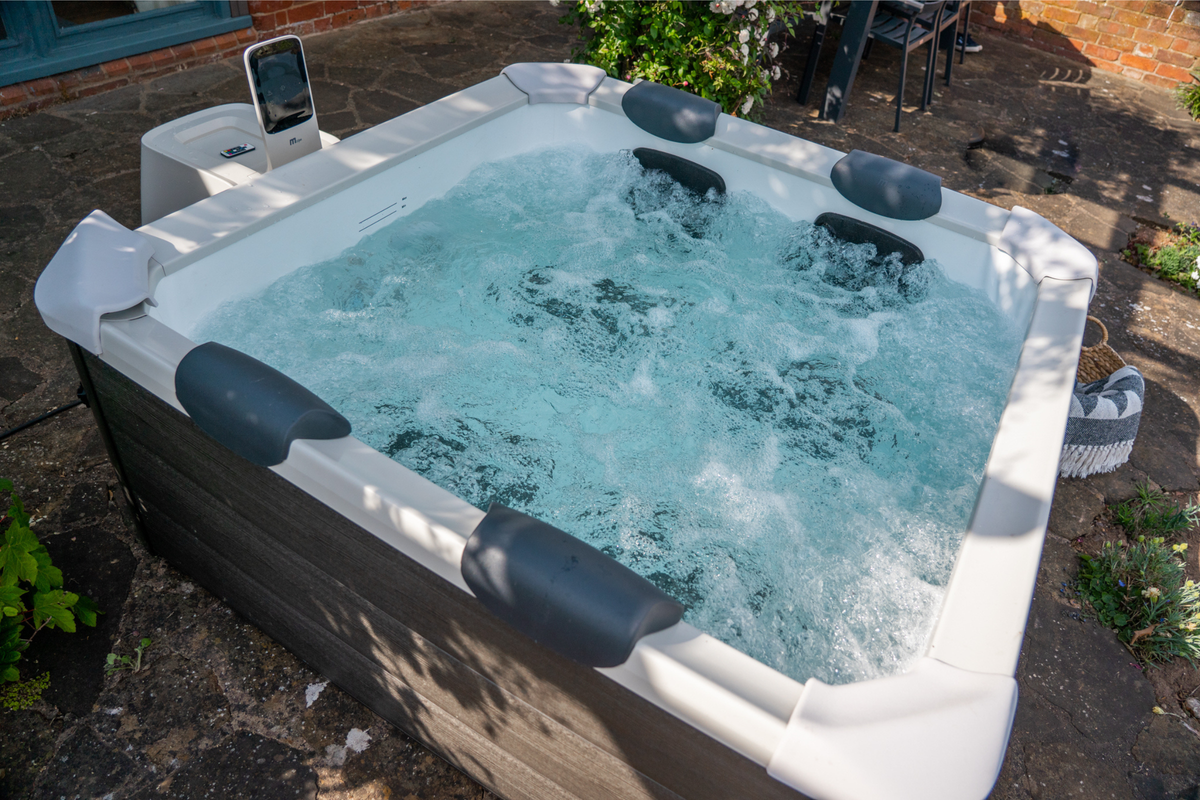 MSPA Oslo Rigid Hot Tub & Spa — Seats up to 6
